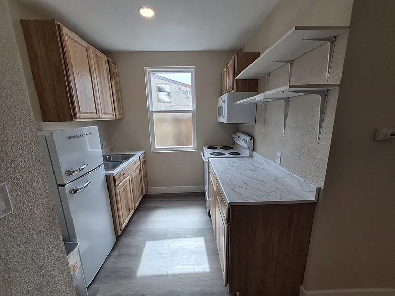 4018 Sunrise Cove Dr — Photo 49