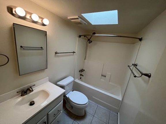 5th image of 3319 N Dodge Blvd Suite A2