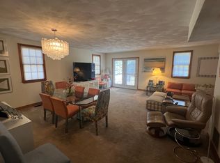 1050 Chestnut St #1, Newton Upper Falls, MA 02464