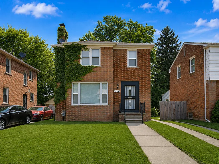 15712 Vaughan St — Photo 16