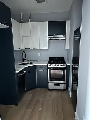 Rented by Peter R. Hungerford, LREB | media 28