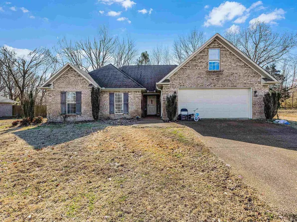 5979 Creekside Dr, Milan, TN 38358