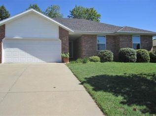 4420 S Hemlock Ave, Springfield, MO 65810