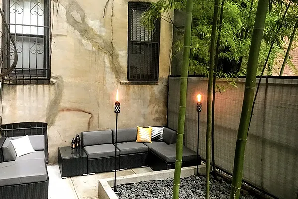 Sold by Compass | media 7