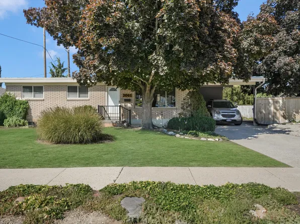 2065 E Rolling Knolls Way, Cottonwood Heights, UT 84121