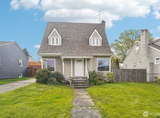 3451 36th Ave SW, Seattle, WA 98126