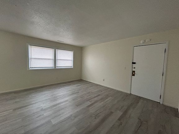 5th image of 614 W 63rd St APT 5
