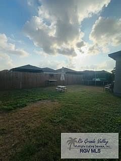 3rd image of 4947 Rioja Ln