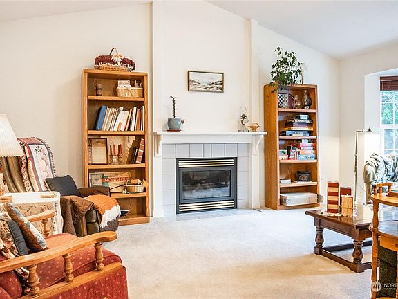 4th image of 7212 36th Ct SE