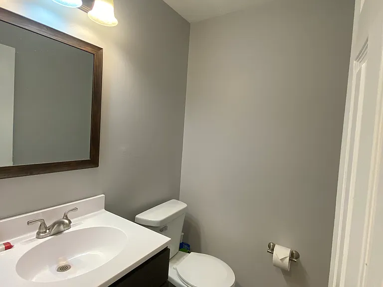 825 Ashland St — Photo 11