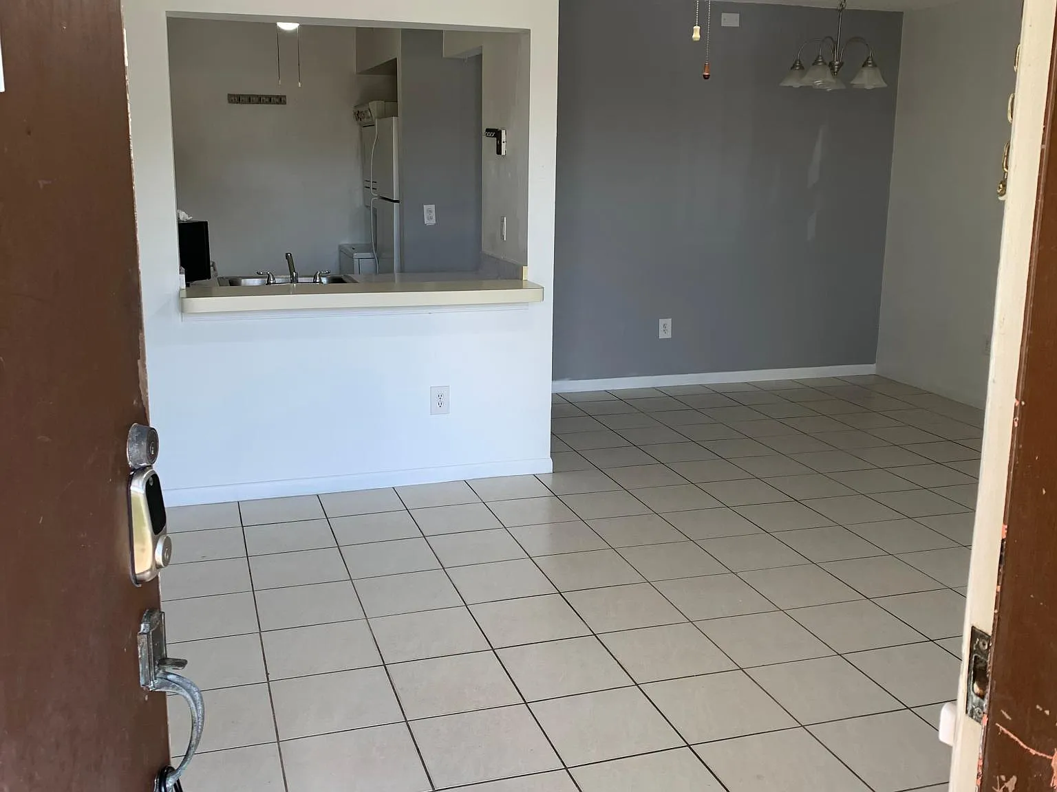 2 bed, 750 sqft, $2,000 — Photo 2