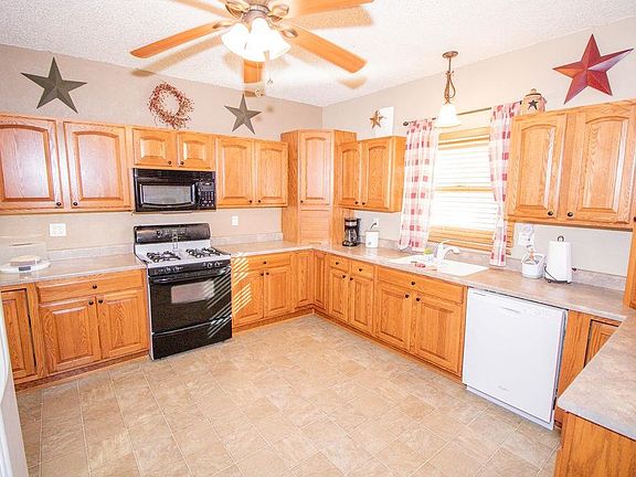 4th image of 1828 G Ave