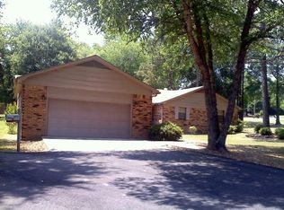 641 Golden Pond Dr, Russellville, AR 72802