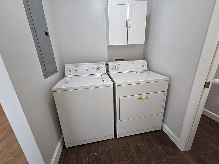 18152 Rayen St — Photo 14