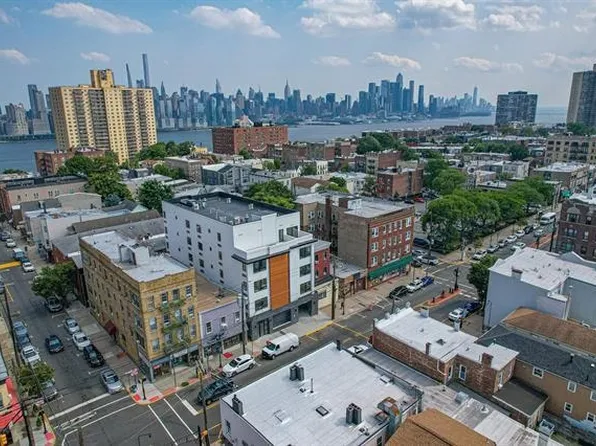 6710 Park Avenue image 1 of 11