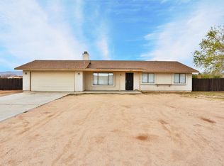 10857 Toltec Rd, Apple Valley, CA 92308