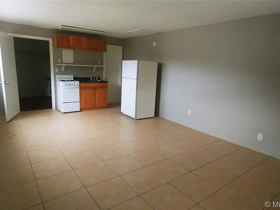 1st image of 508 NE 1st Ave APT 16