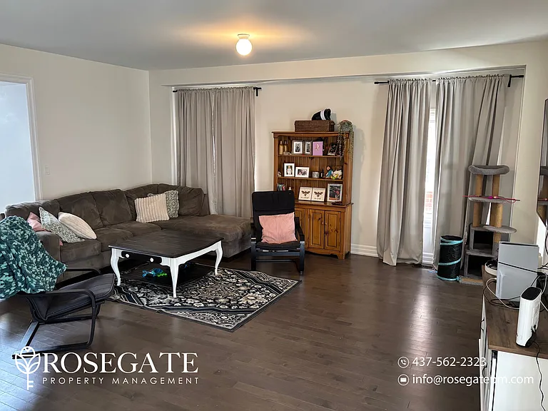 1011 Wickham Rd — Photo 4