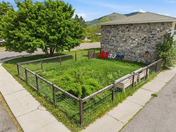 Moose Haus Apartments (1000 Rollins St), 1000 Rollins St APT 4, Missoula, MT 59801
