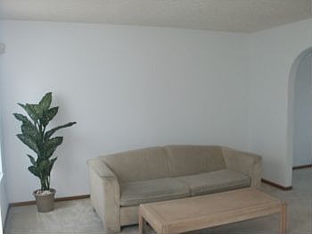 5th image of 2456 Bainstone Ct