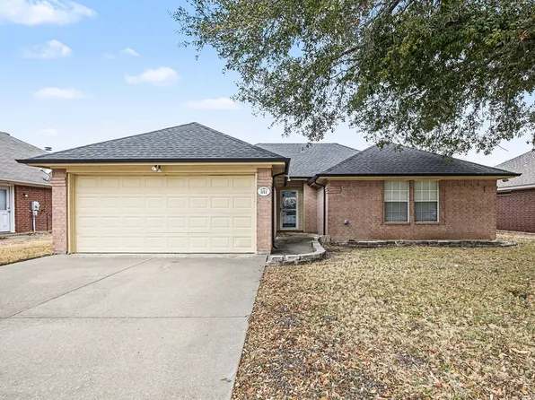 331 Meador Ln, Burleson, TX 76028