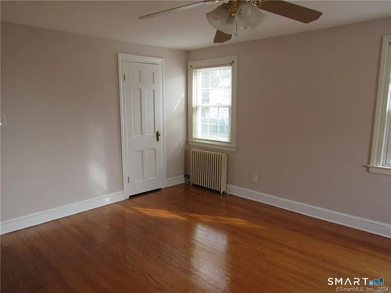 36 Rochford Ave — Photo 18