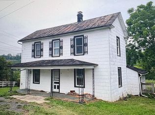 426 E Craig St, Craigsville, VA 24430