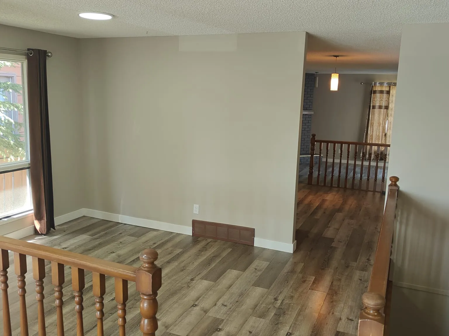 23 Millbank Court SW - Main Floor — Photo 4