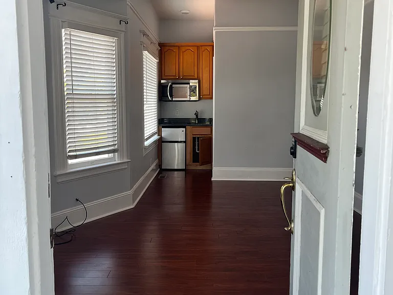 145 George St #5 — Photo 7