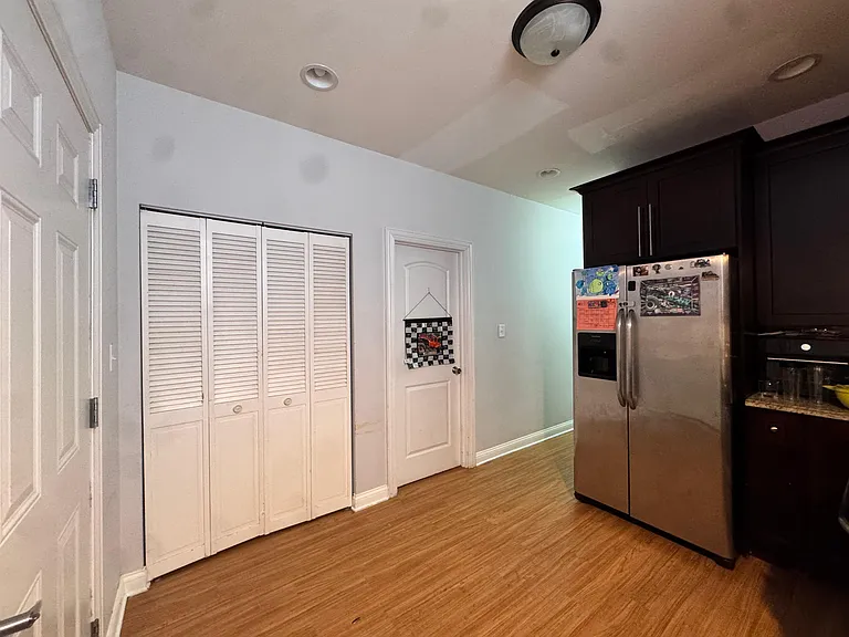 4415 S Sawyer Ave #BF — Photo 10