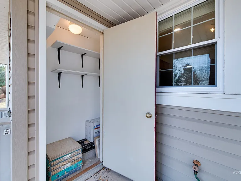 344 Kildare Ct — Photo 25