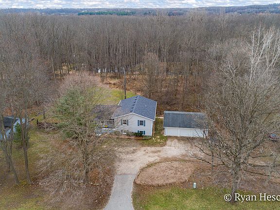 3rd image of 8523 Bluewater Hwy