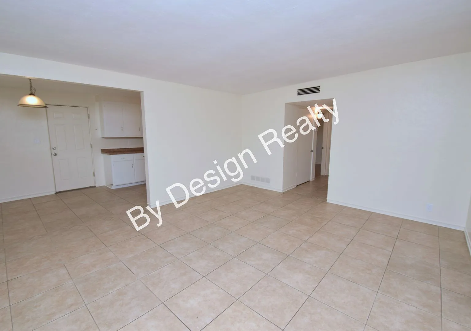 Clean and Fresh Midtown 2 Bedroom 1 Bath - Small Multi Unit Complex — Photo 4