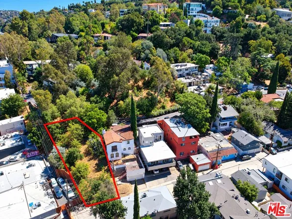 3643 Fredonia Dr, Los Angeles, CA 90068
