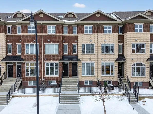 1649 Cunningham Way SW, Edmonton, AB T6W 0V8