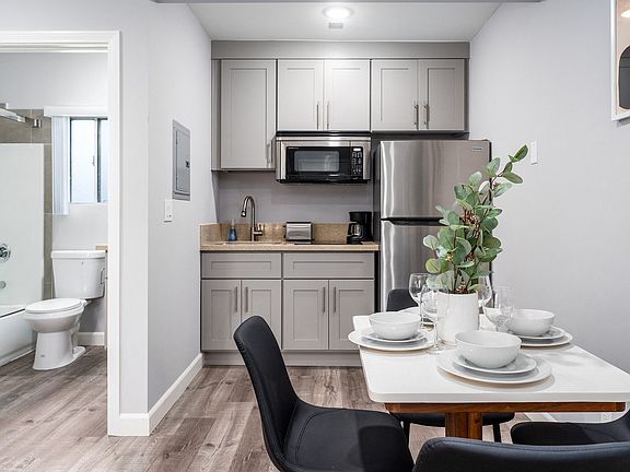 5th image of 1825 Butler Avenue Colby Ave #2303186