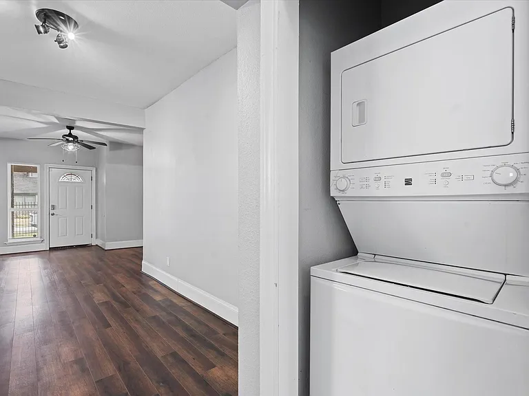 2614 Isabella St — Photo 9
