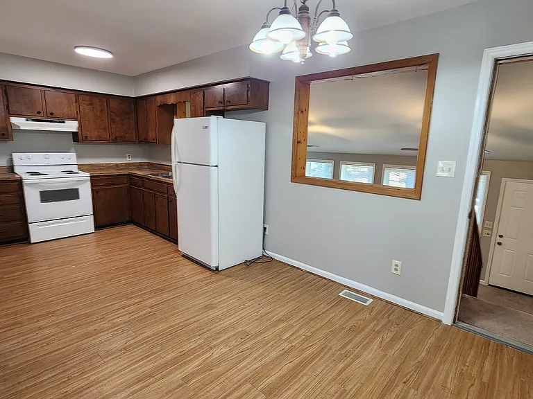 1412 Rock Dr — Photo 9