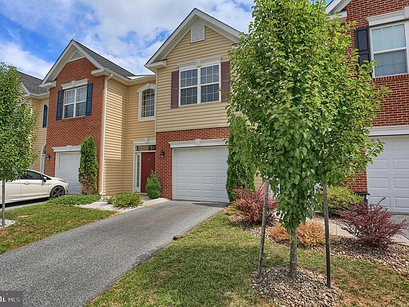 2nd image of 43 Cavendish Way