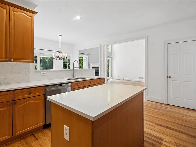270 Edwardton Ct — Photo 15