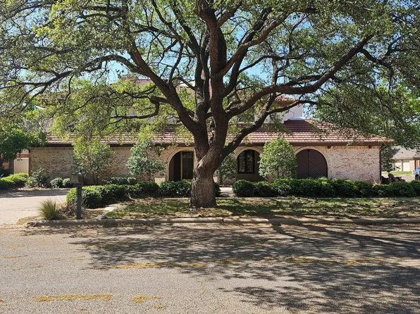 1902 E Reppto St, Brownfield, TX 79316