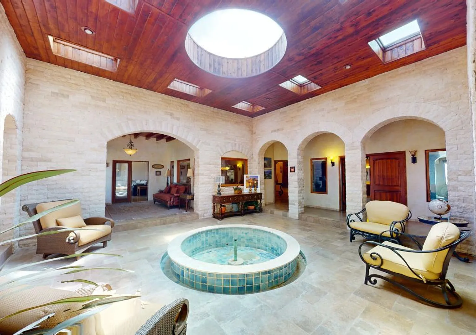 Furnished 5-Bedroom Home with Indoor Pool & Amenities — Photo 4