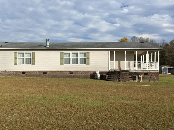 102 Bladestone Place, Pikeville, NC 27863