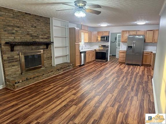 2nd image of 709 Greenview Dr
