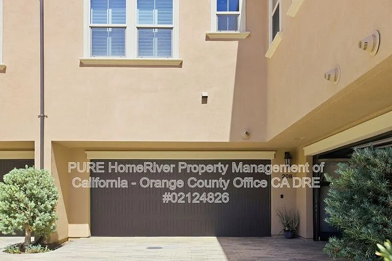 3 bed, 2.5 bath, 1652 sqft, $4,250 — Photo 4