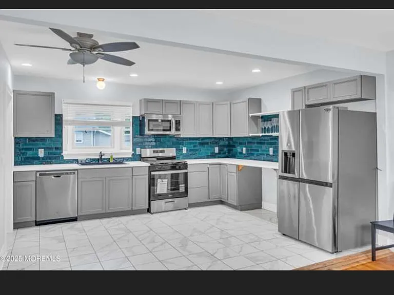 645 Campbell Ave — Photo 22