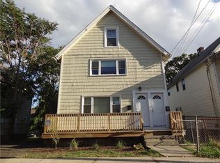 8-10 Jetland Pl, Bridgeport, CT 06605