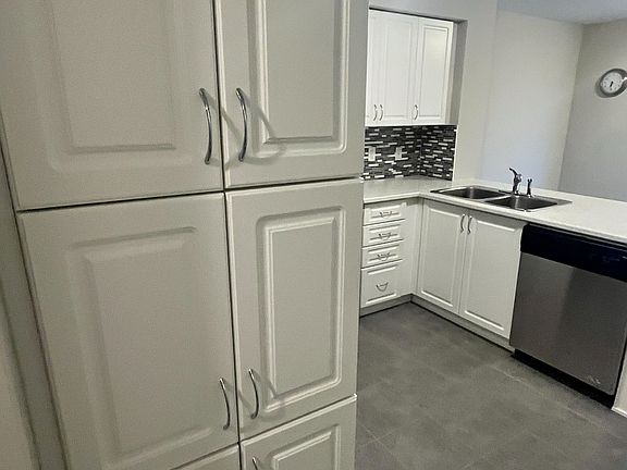 3rd image of 619 Chapman Mills Dr #A