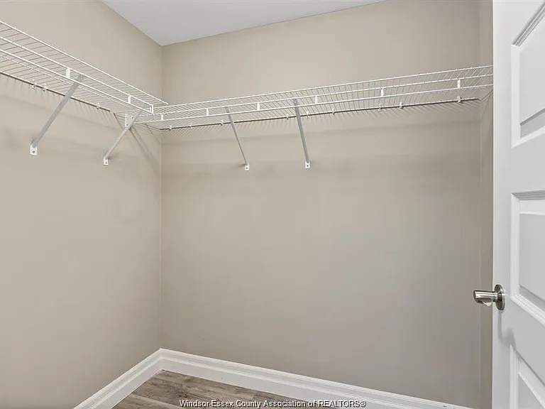 955 Ouellette Ave #305 — Photo 4