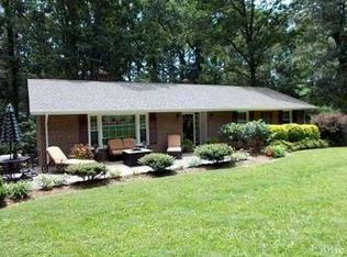 239 W Spencer Rd, Hurt, VA 24563